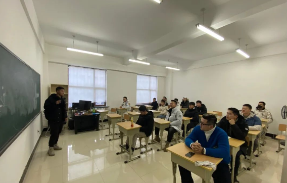 第一届退役士兵无人机驾驶员培训班顺利结业